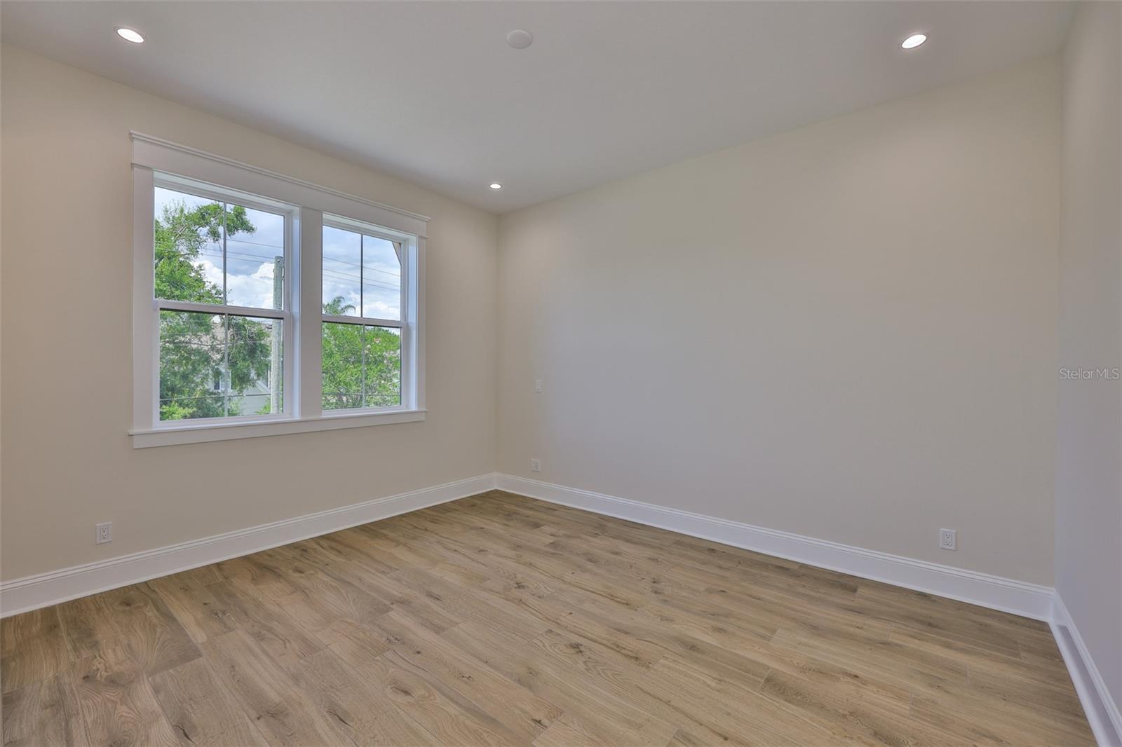 TB8378803 Property Photo