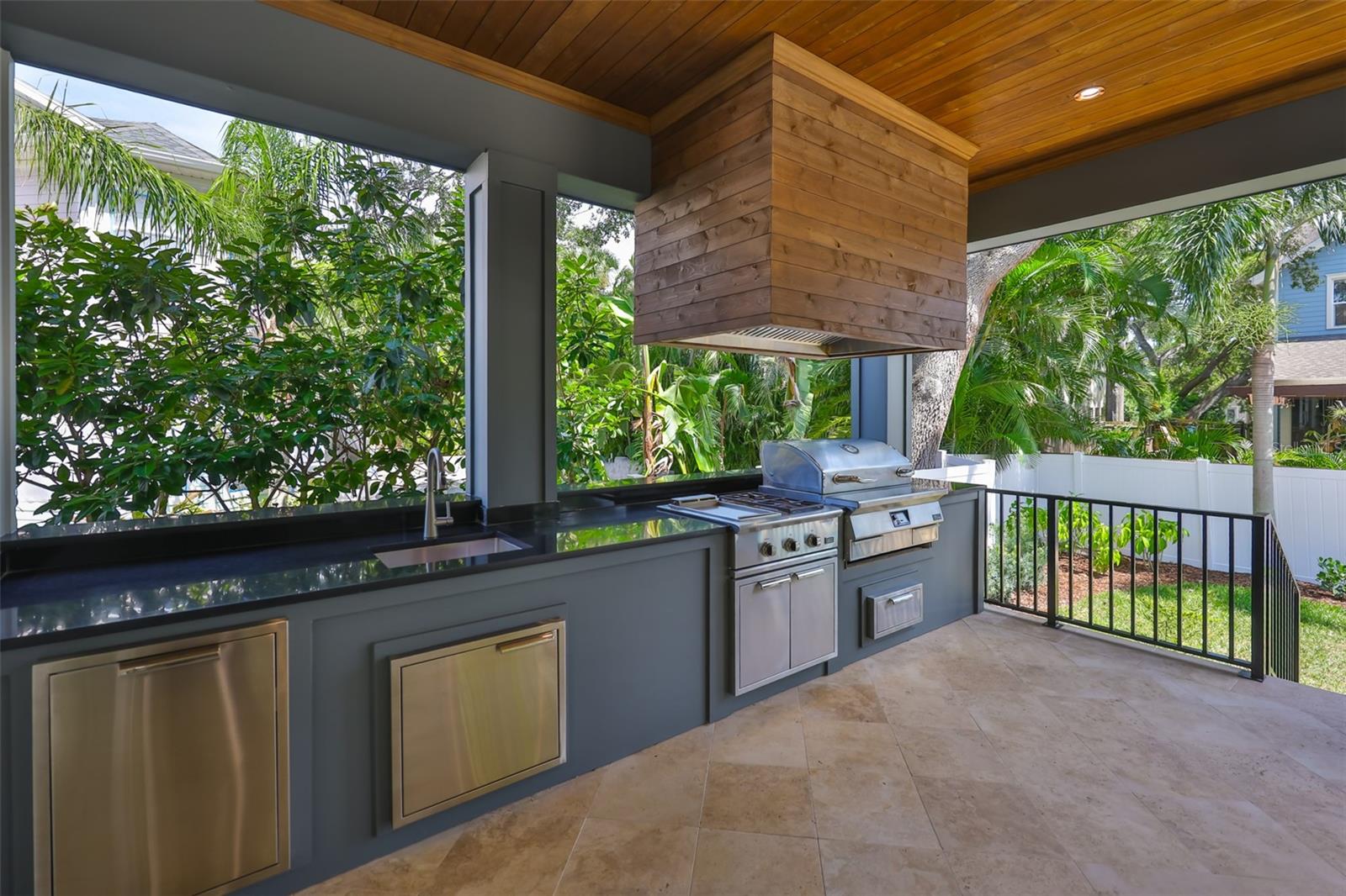 TB8378803 Property Photo