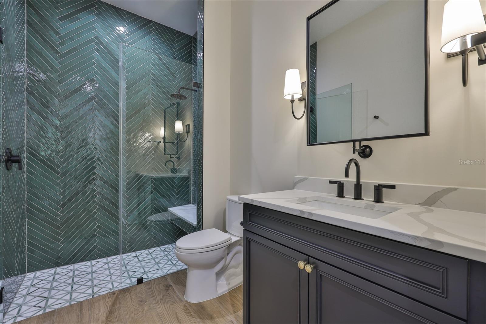 TB8378803 Property Photo