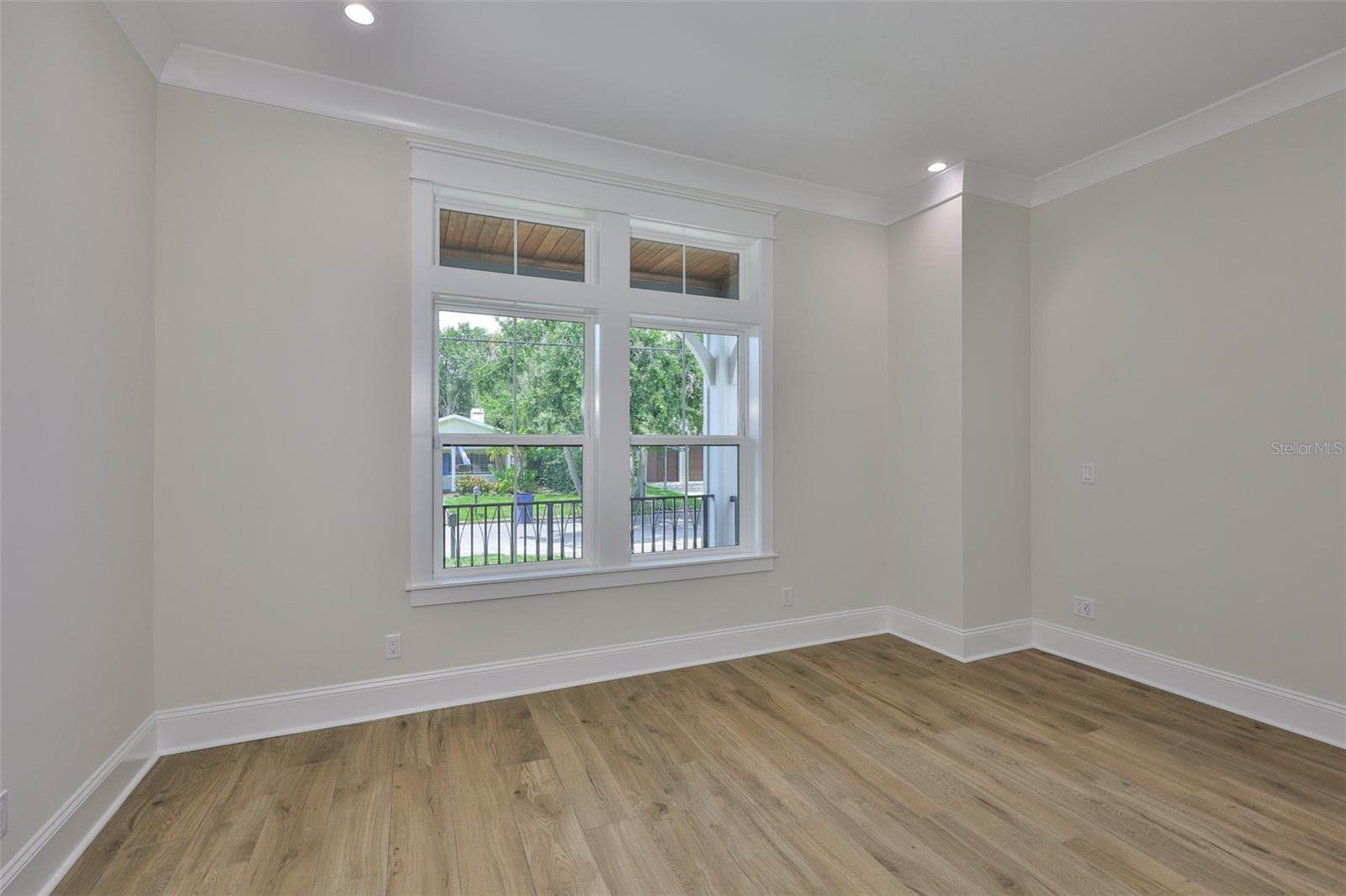 TB8378803 Property Photo