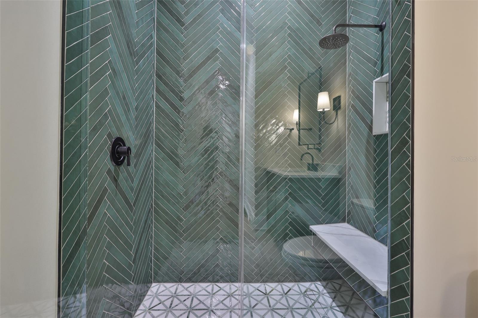 TB8378803 Property Photo