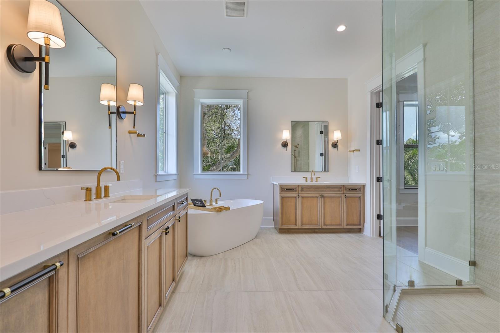 TB8378803 Property Photo