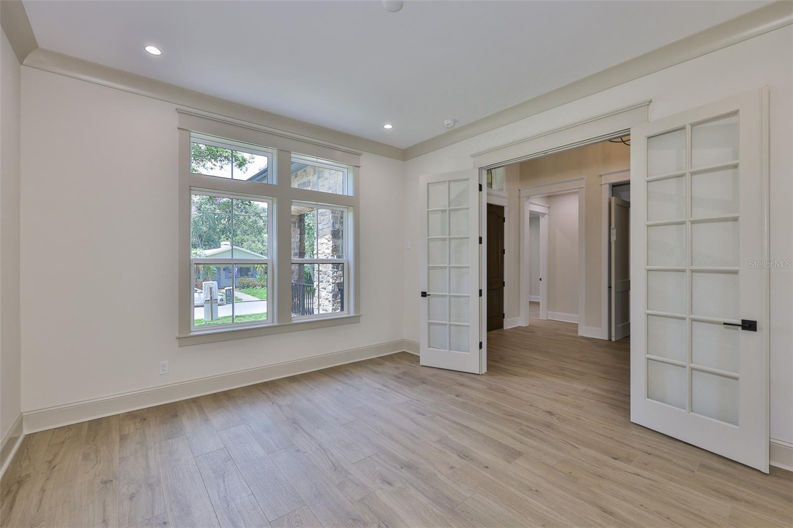 TB8378803 Property Photo