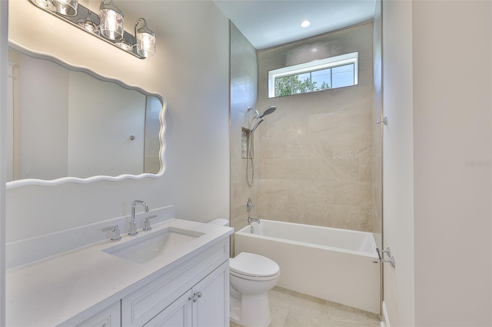 TB8378803 Property Photo