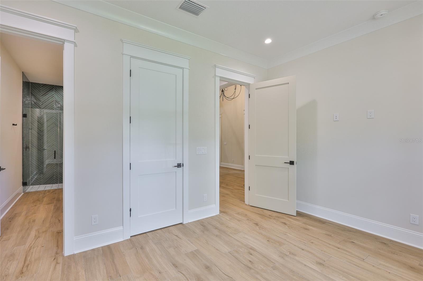 TB8378803 Property Photo