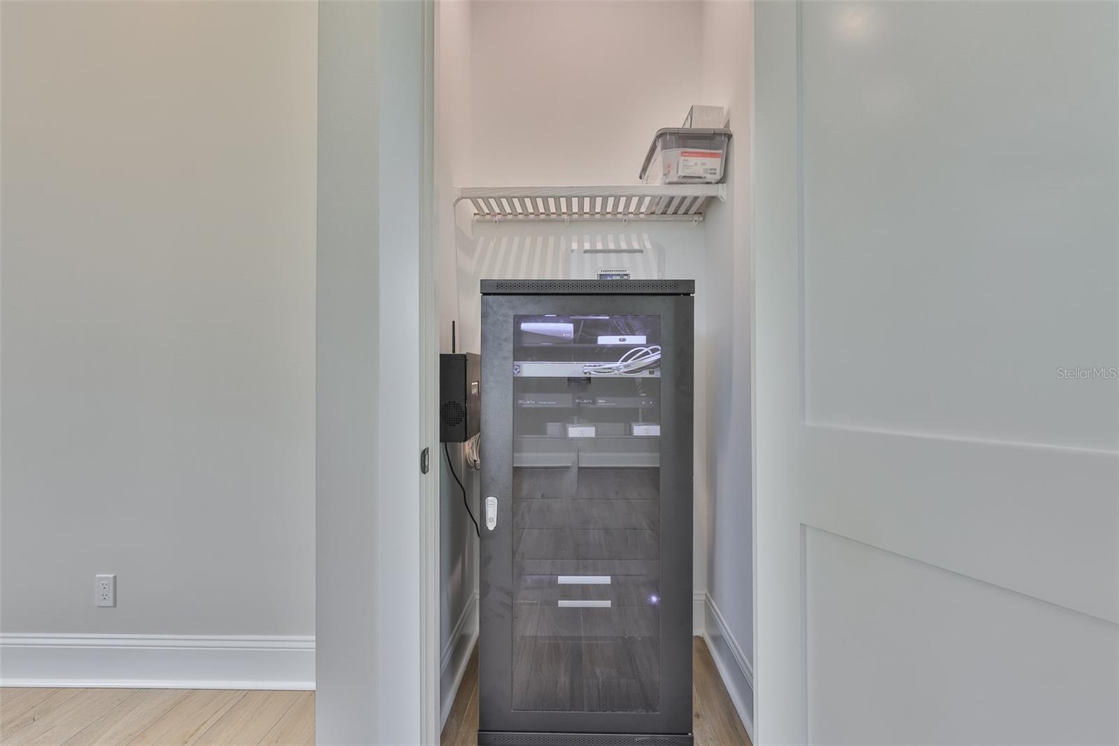 TB8378803 Property Photo