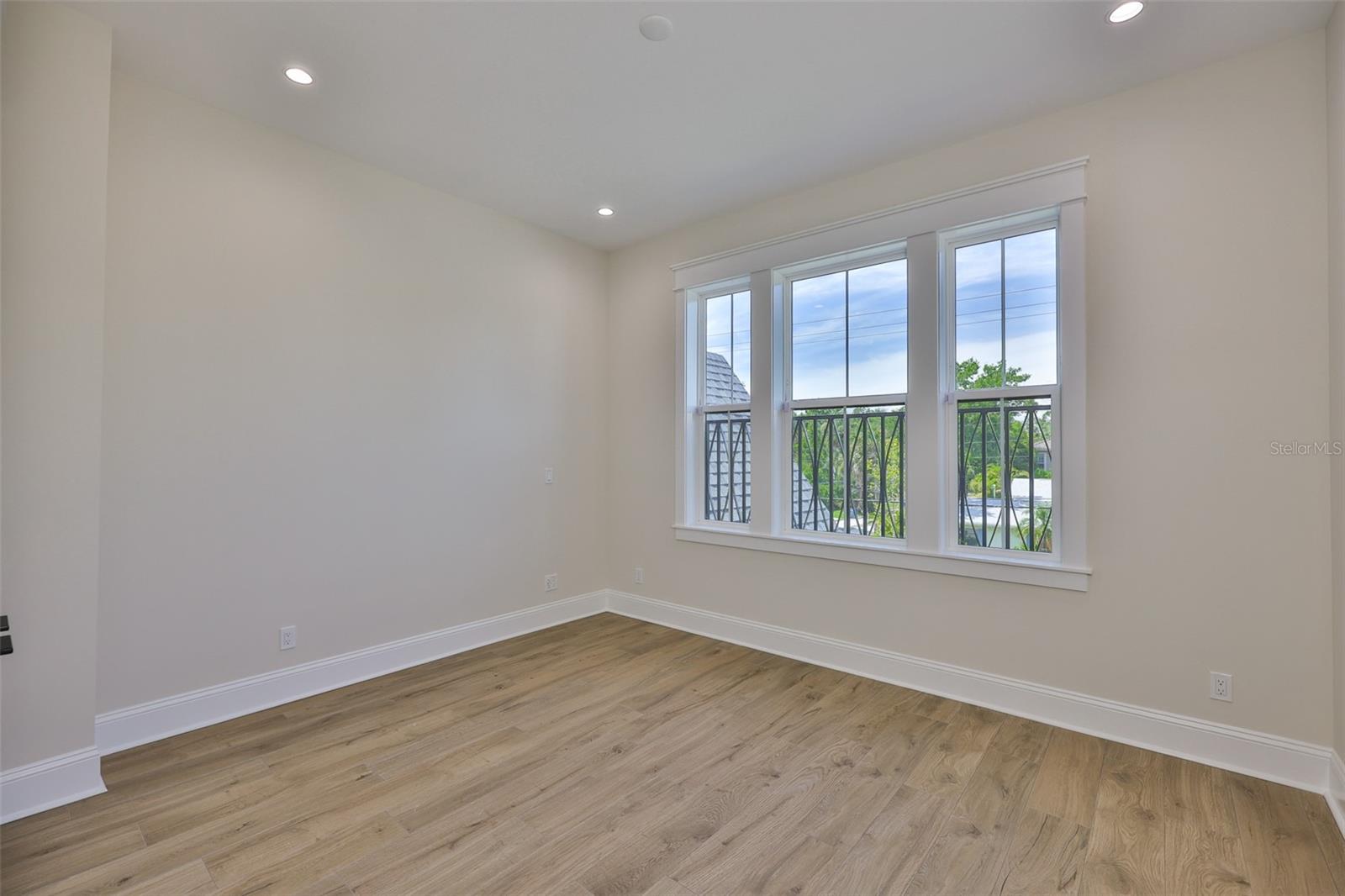 TB8378803 Property Photo