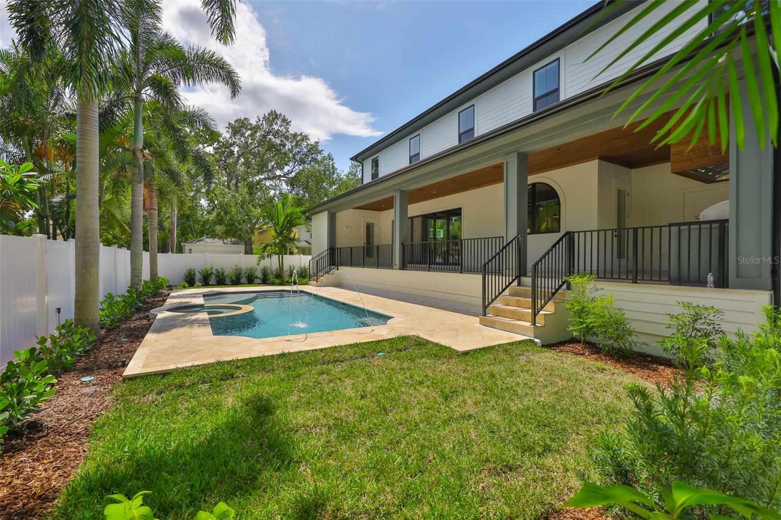 TB8378803 Property Photo