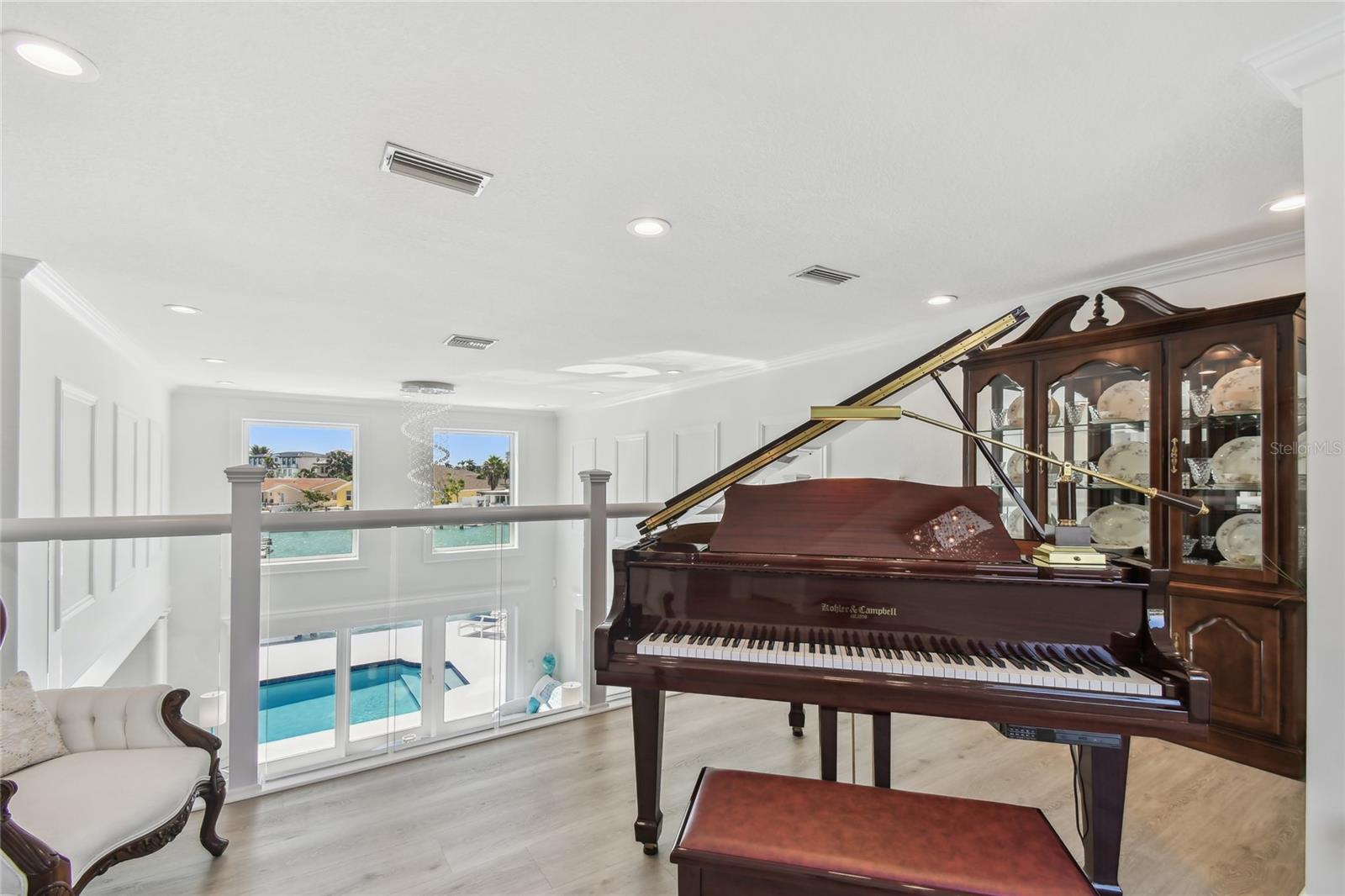 2233 DONATO DR, BELLEAIR BEACH, FL, 33786