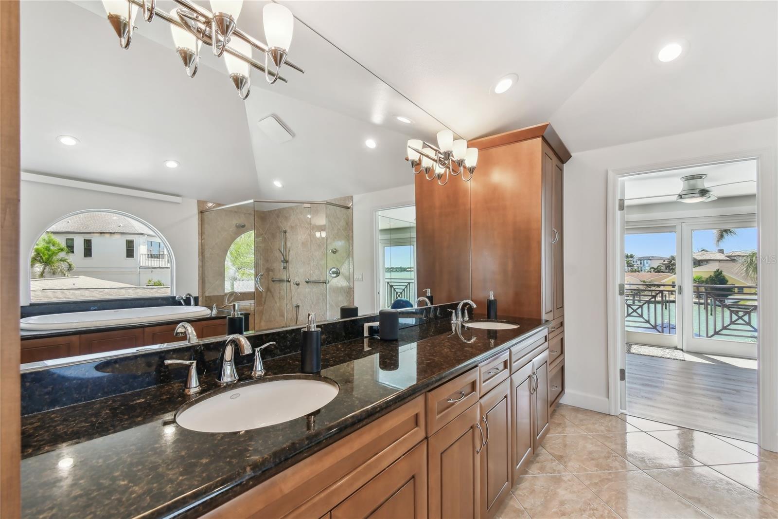 2233 DONATO DR, BELLEAIR BEACH, FL, 33786