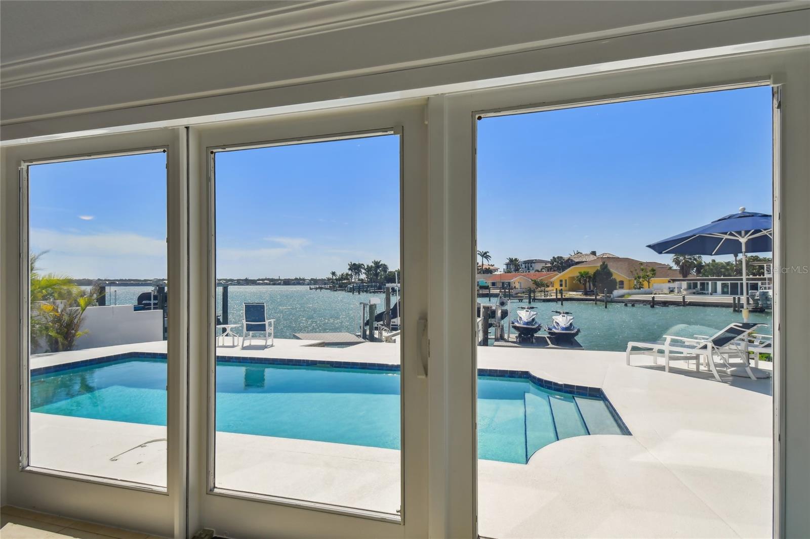 2233 DONATO DR, BELLEAIR BEACH, FL, 33786