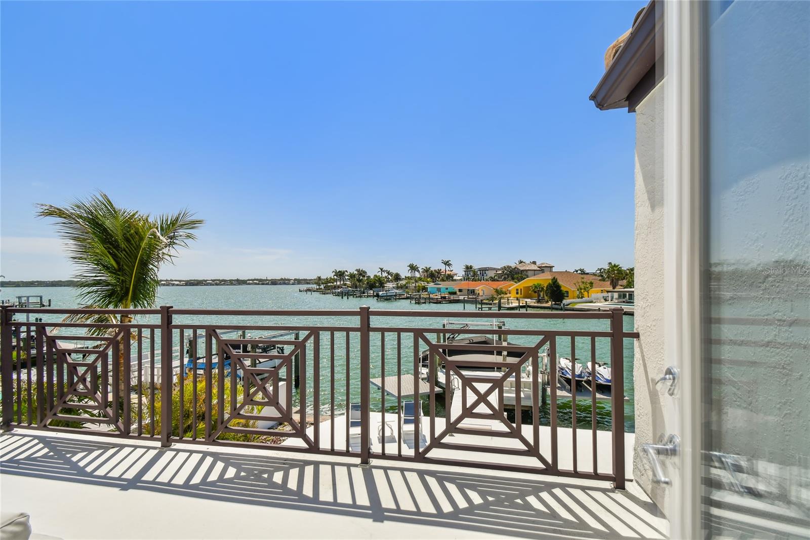 2233 DONATO DR, BELLEAIR BEACH, FL, 33786