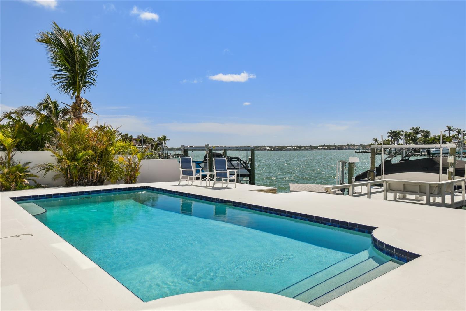 2233 DONATO DR, BELLEAIR BEACH, FL, 33786