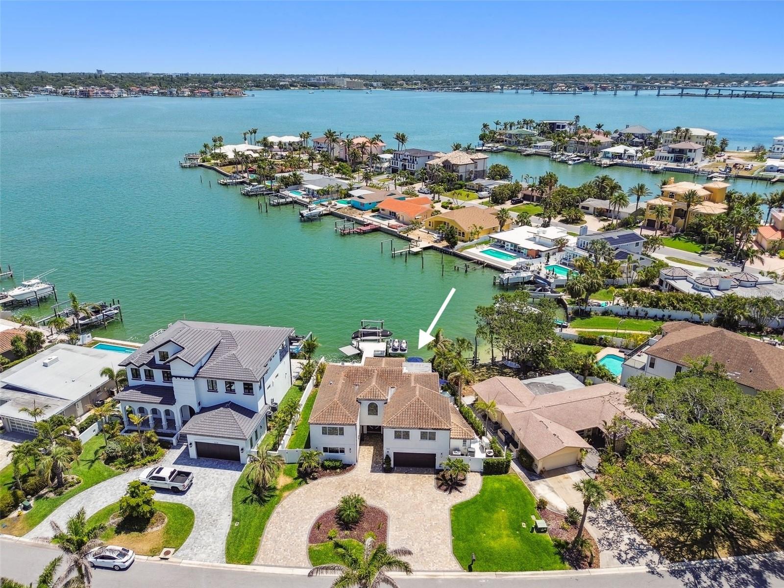 2233 DONATO DR, BELLEAIR BEACH, FL, 33786