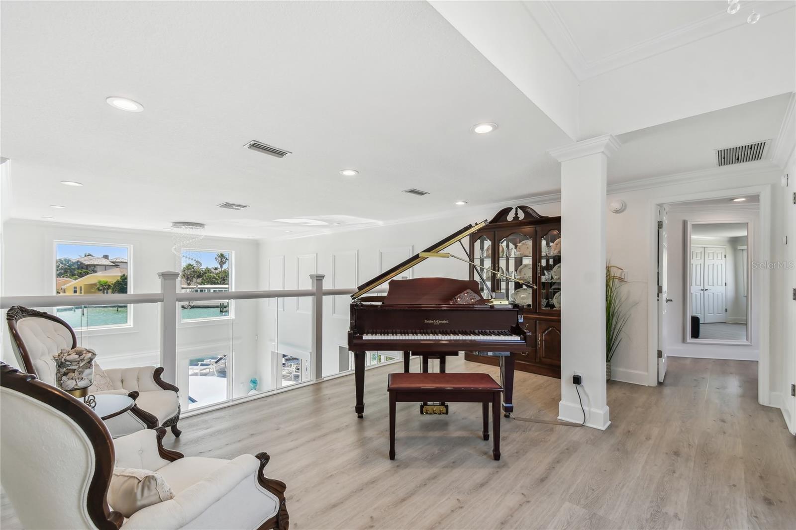 2233 DONATO DR, BELLEAIR BEACH, FL, 33786