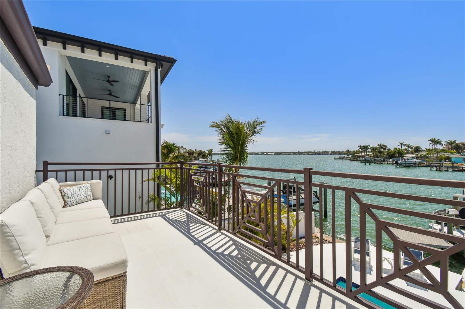 2233 DONATO DR, BELLEAIR BEACH, FL, 33786