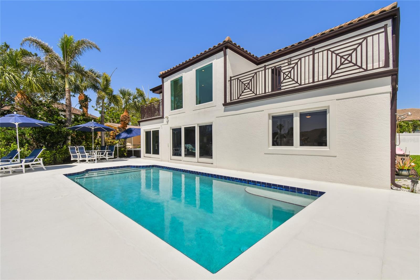 2233 DONATO DR, BELLEAIR BEACH, FL, 33786