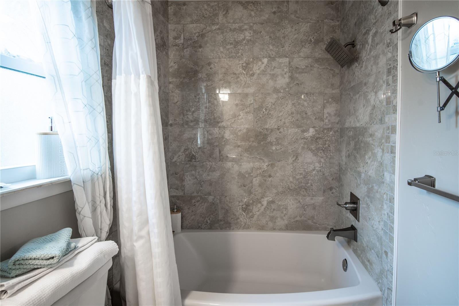 512 SHAMROCK BLVD, VENICE, FL, 34293