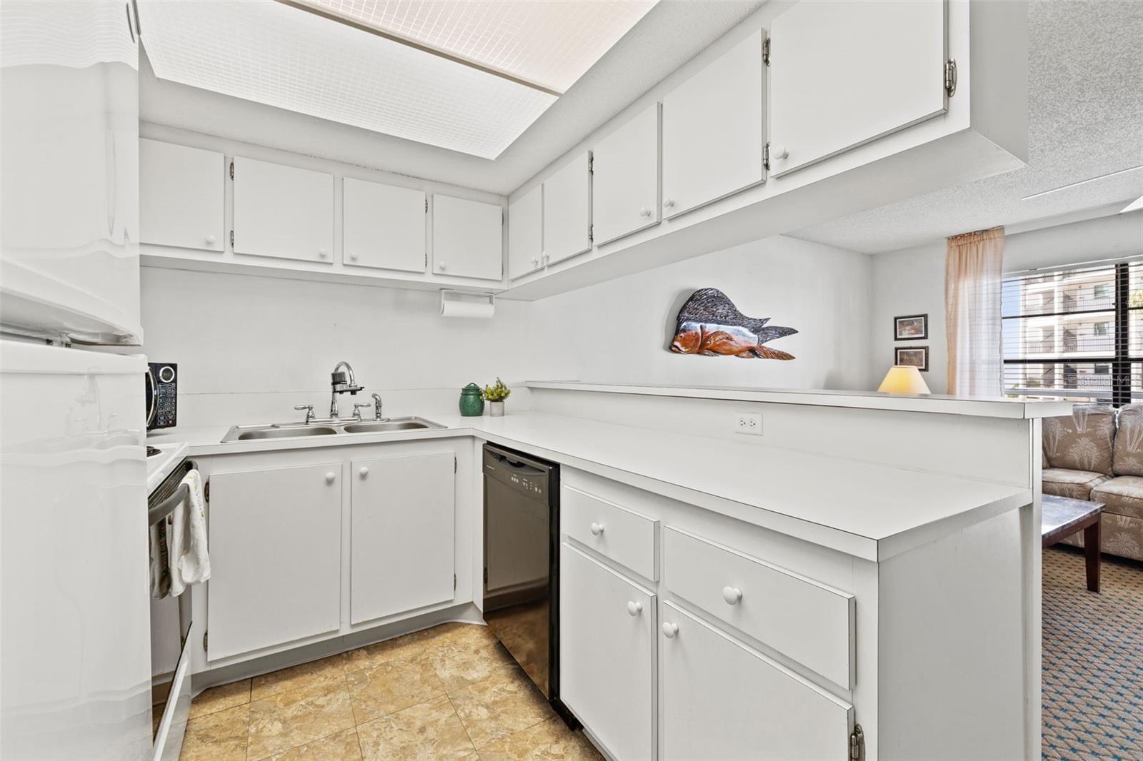 9755 HARRELL AVE #101, TREASURE ISLAND, FL, 33706