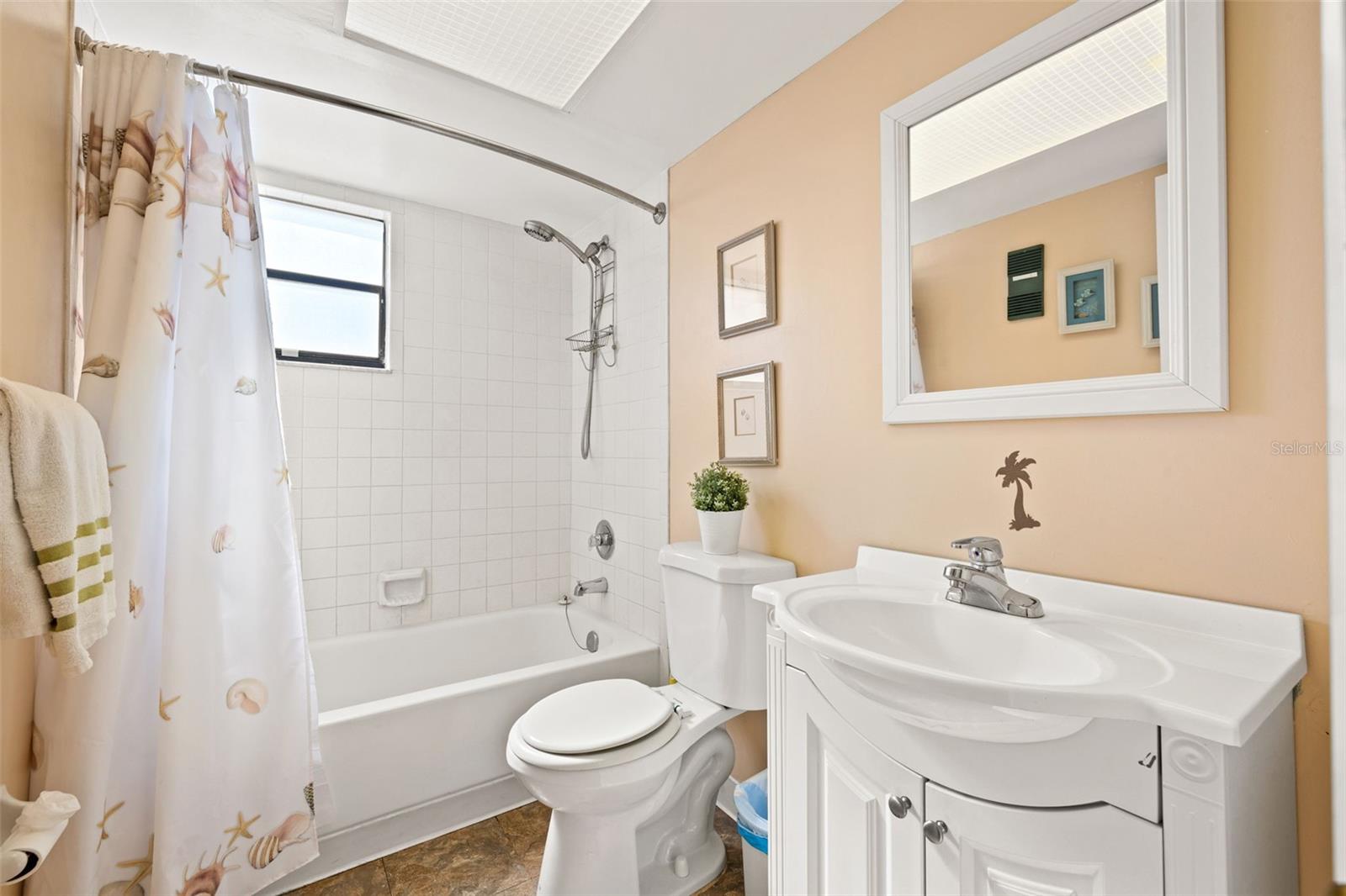 9755 HARRELL AVE #101, TREASURE ISLAND, FL, 33706