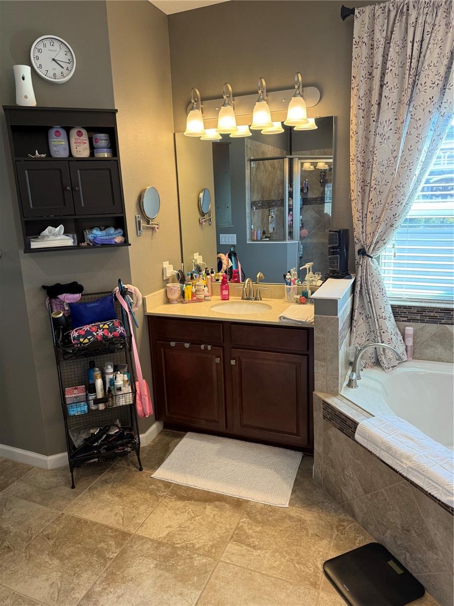 2504 CAVENDER CREEK RD, MINNEOLA, FL, 34715