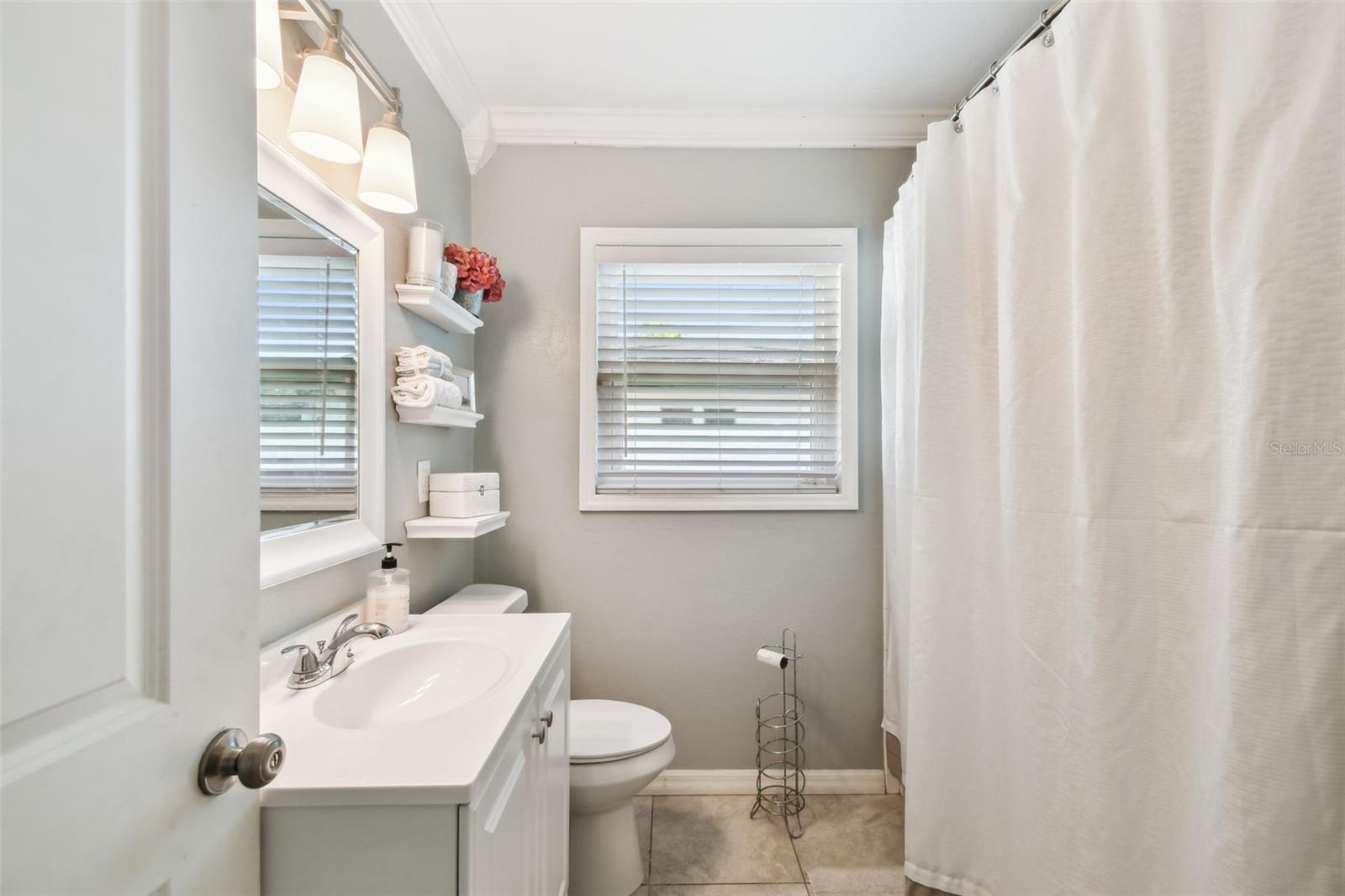 6914 N OLA AVE, TAMPA, FL, 33604