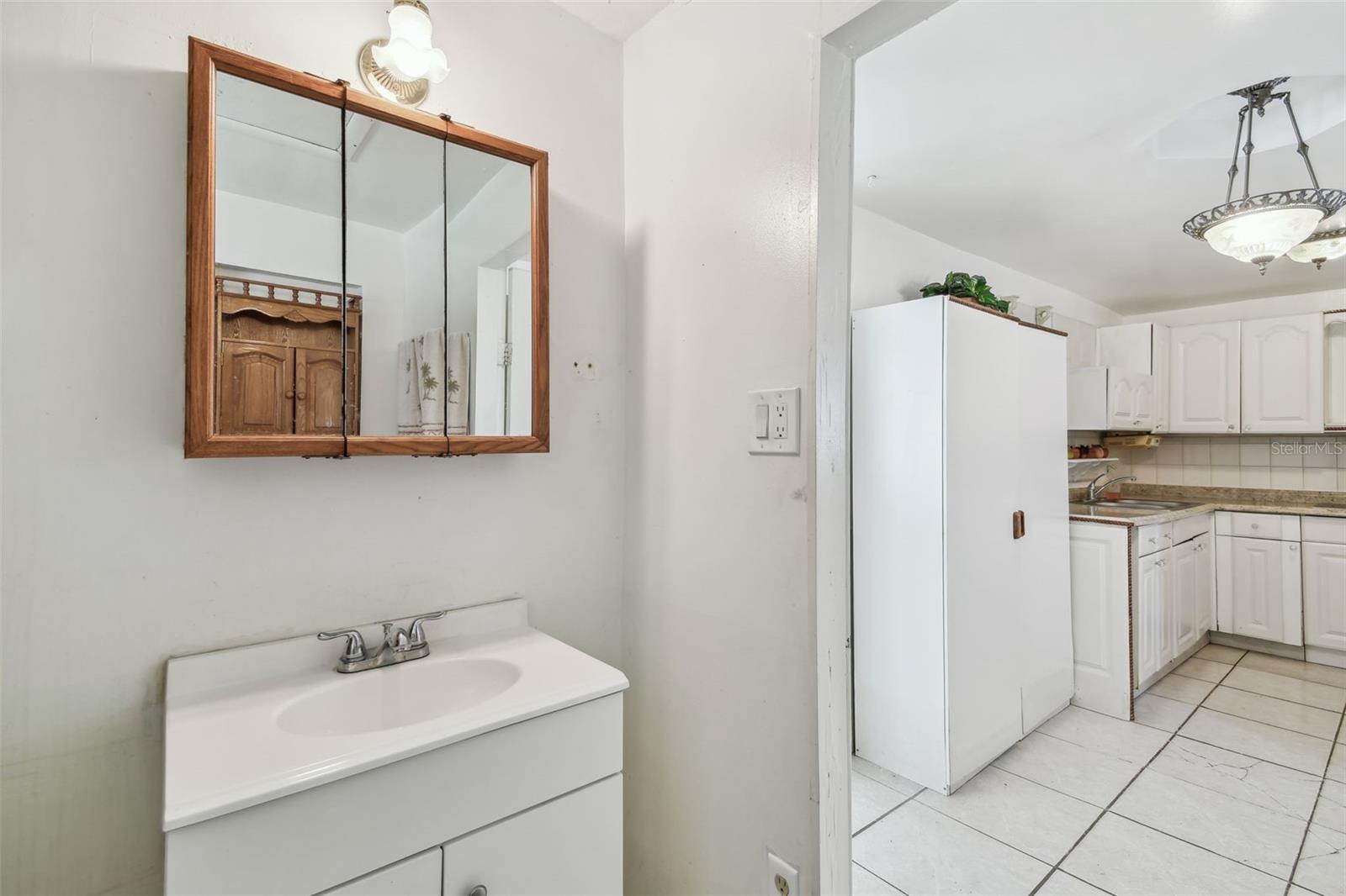 6914 N OLA AVE, TAMPA, FL, 33604