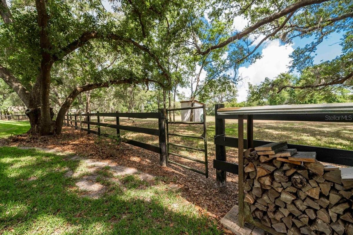 2115 W PIPKIN RD, LAKELAND, FL, 33811