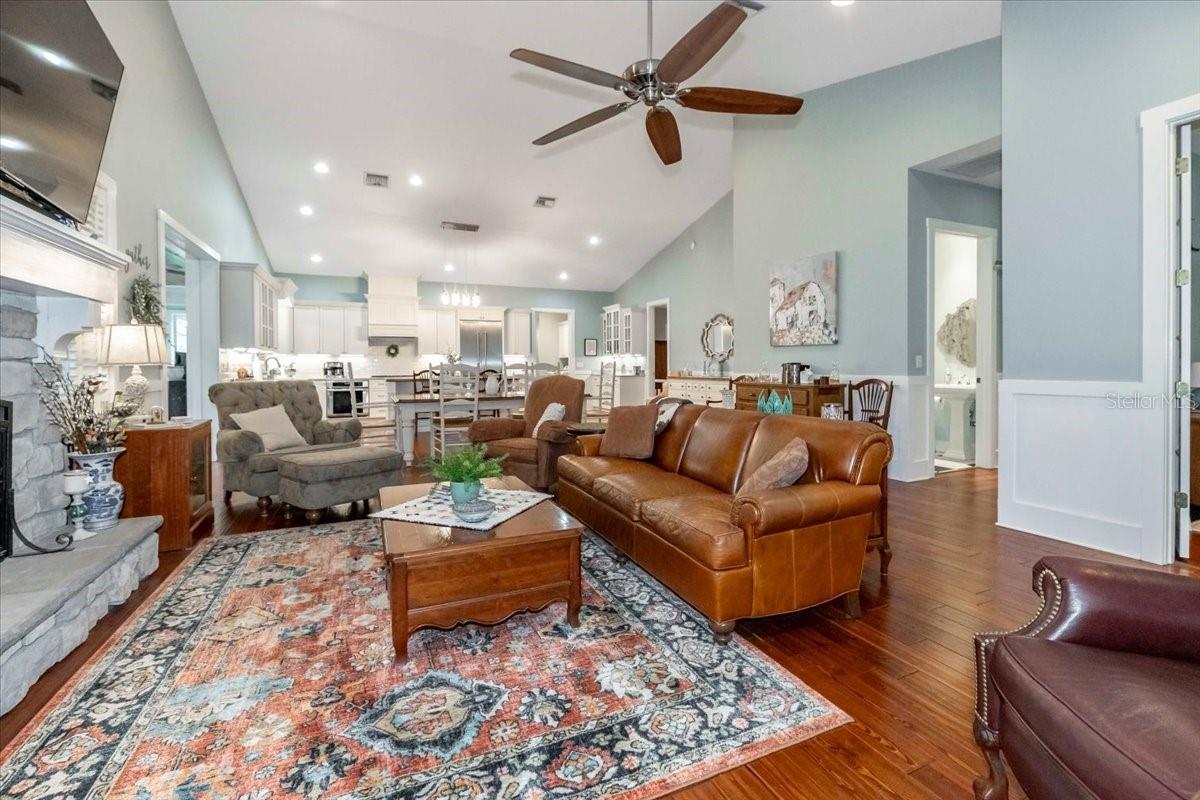 2115 W PIPKIN RD, LAKELAND, FL, 33811