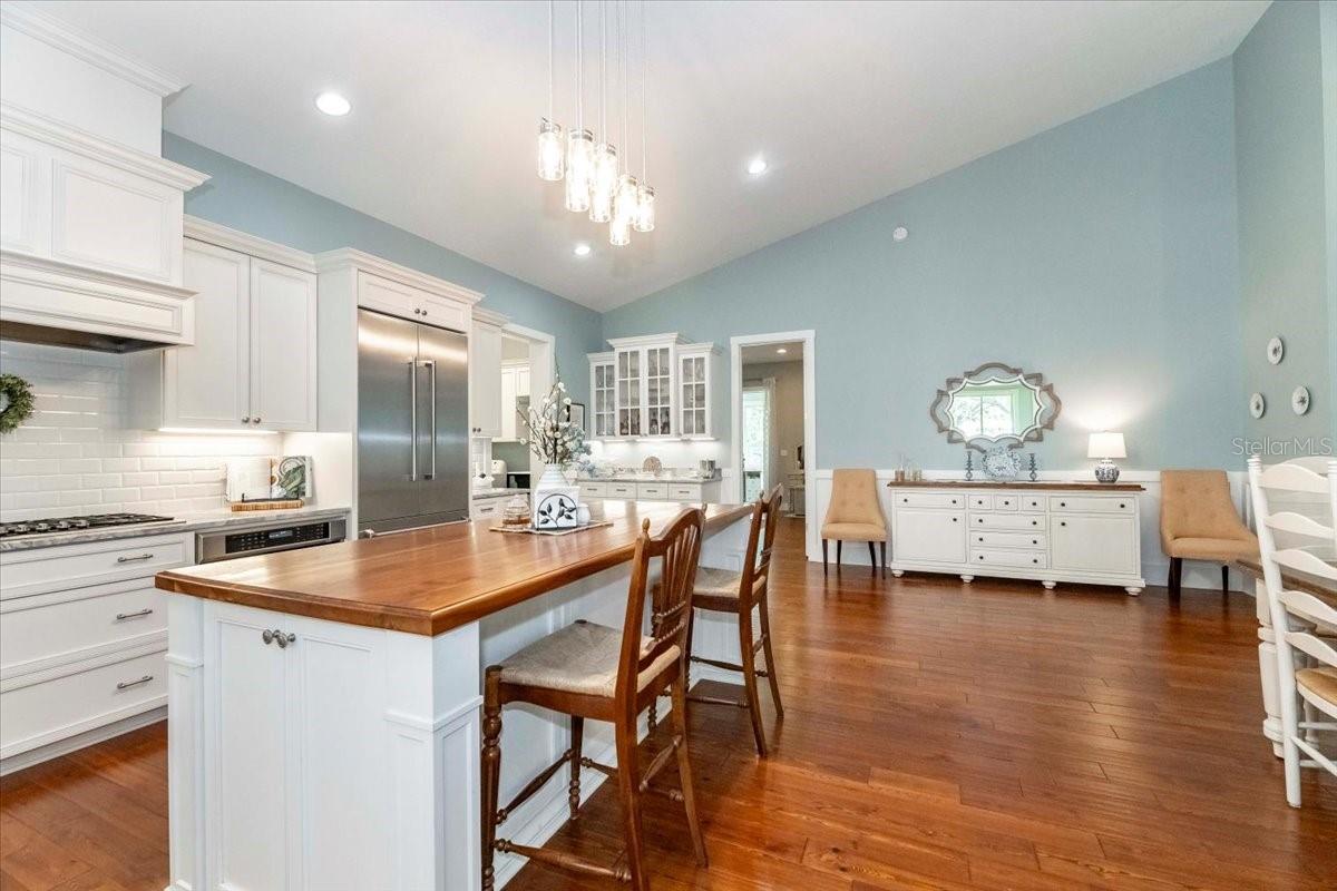 2115 W PIPKIN RD, LAKELAND, FL, 33811