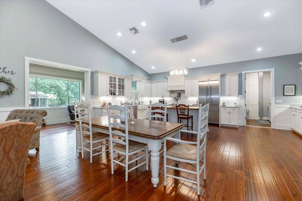 2115 W PIPKIN RD, LAKELAND, FL, 33811