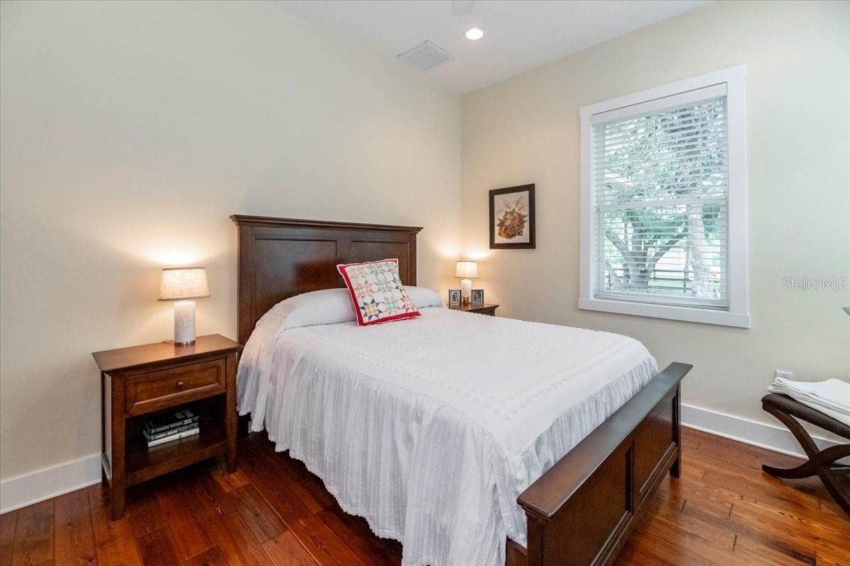 2115 W PIPKIN RD, LAKELAND, FL, 33811