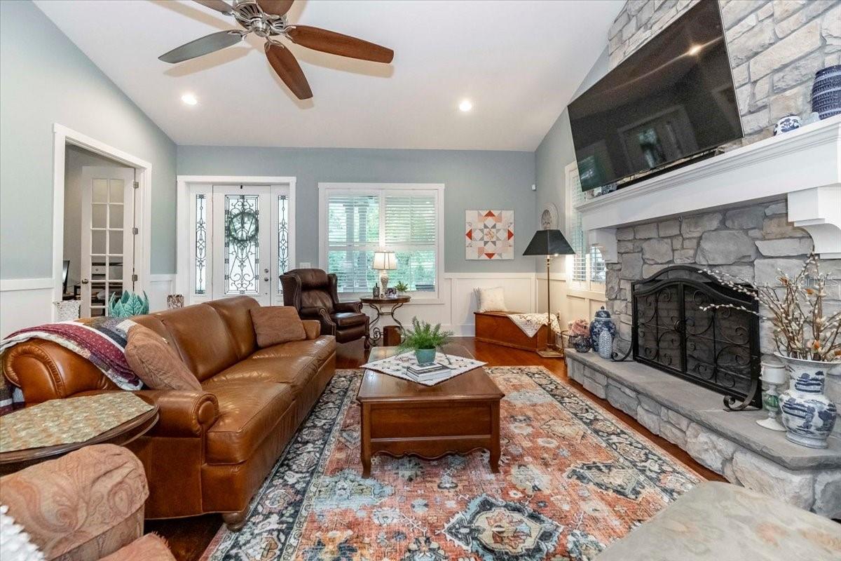 2115 W PIPKIN RD, LAKELAND, FL, 33811