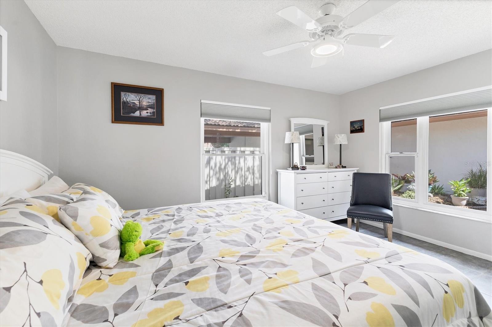 6304 PELICAN DR, BRADENTON, FL, 34210