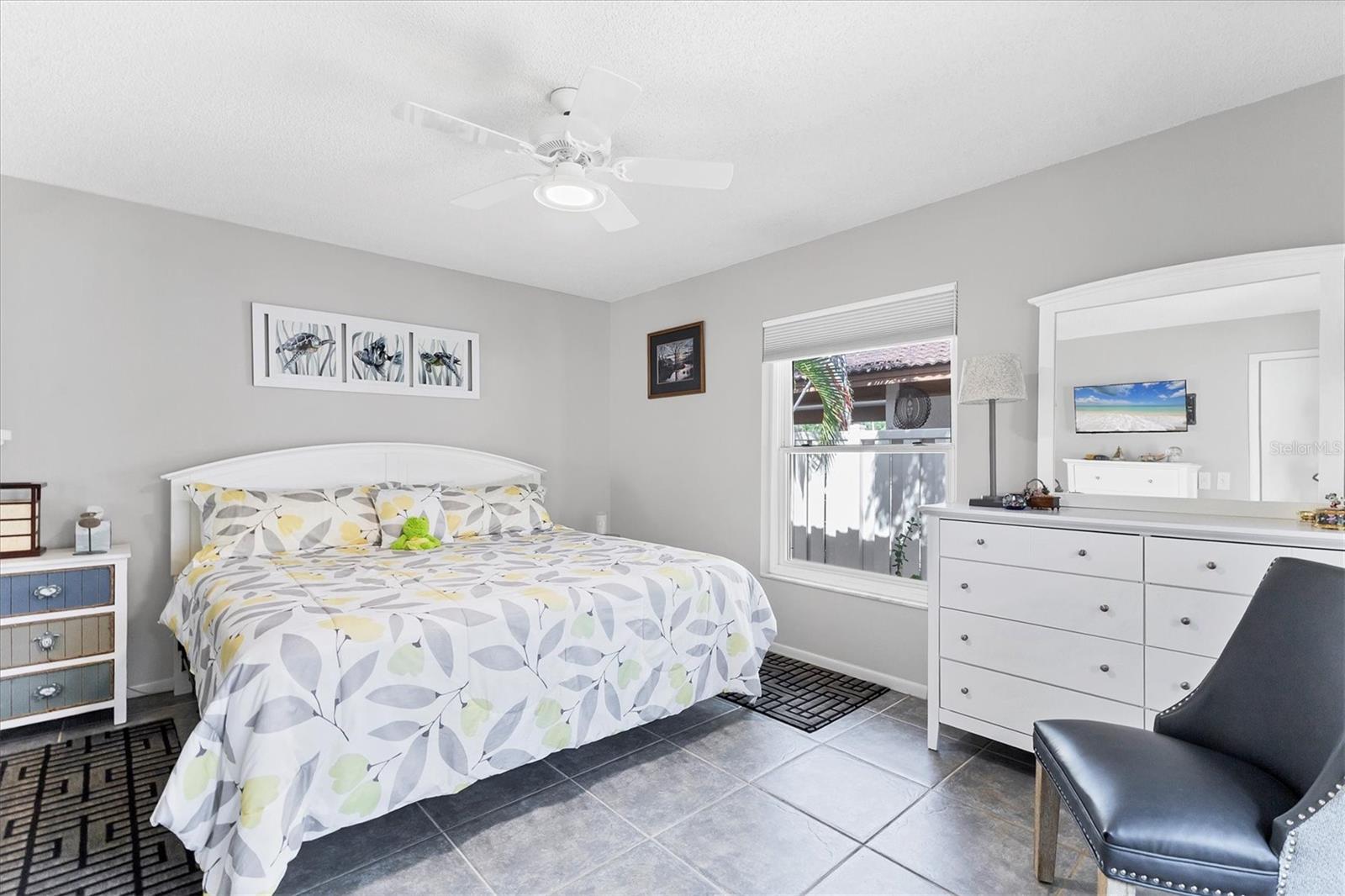 6304 PELICAN DR, BRADENTON, FL, 34210