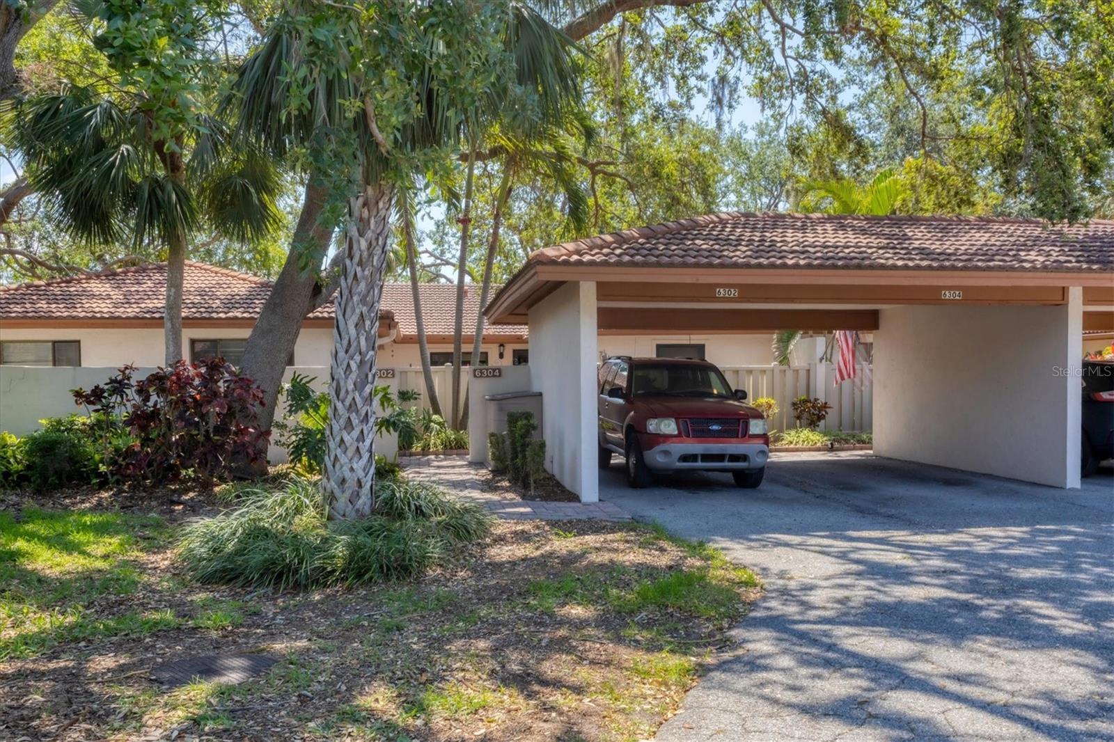 6304 PELICAN DR, BRADENTON, FL, 34210