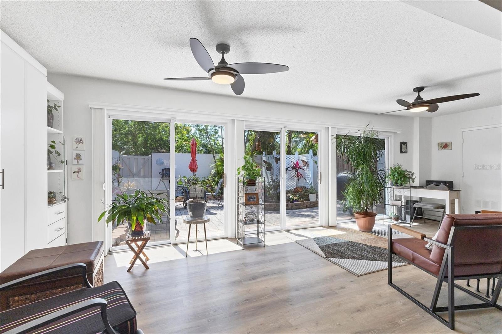 6304 PELICAN DR, BRADENTON, FL, 34210