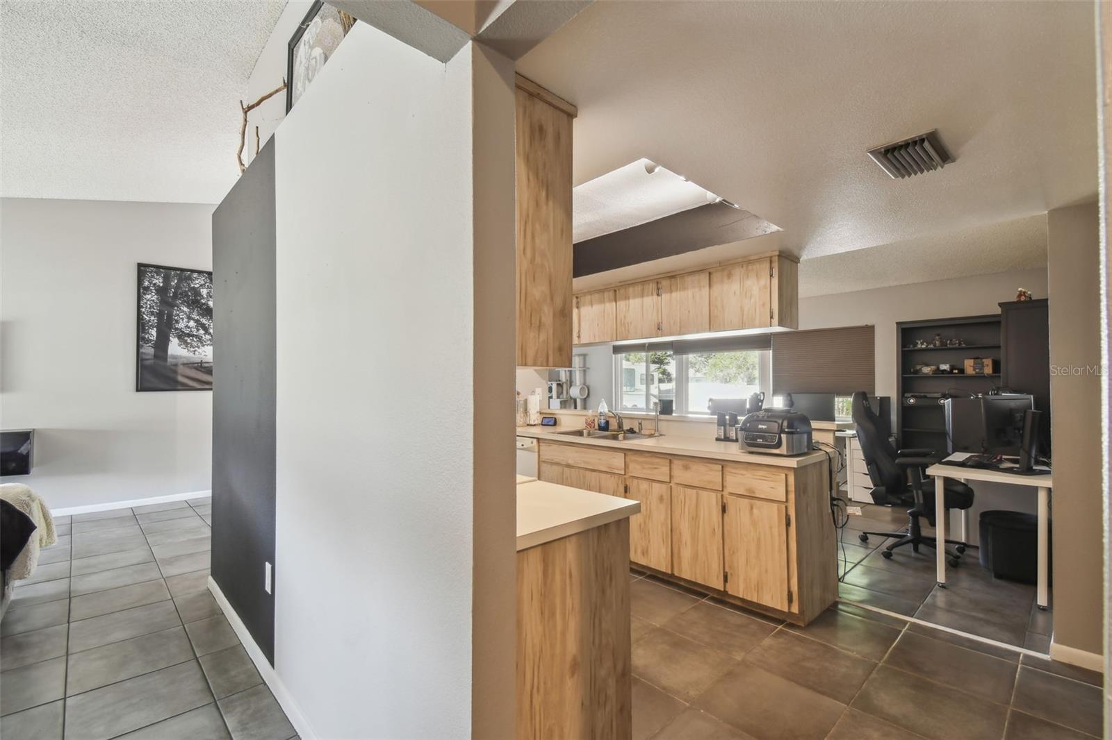 2071 LINWOOD AVE, SPRING HILL, FL, 34608