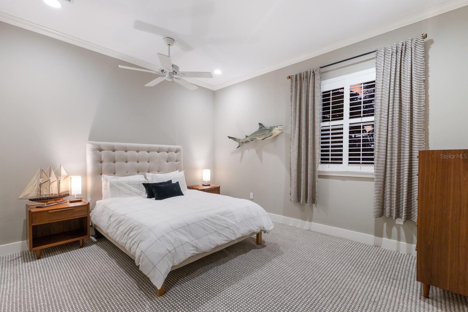 3302 SABAL COVE LN, LONGBOAT KEY, FL, 34228