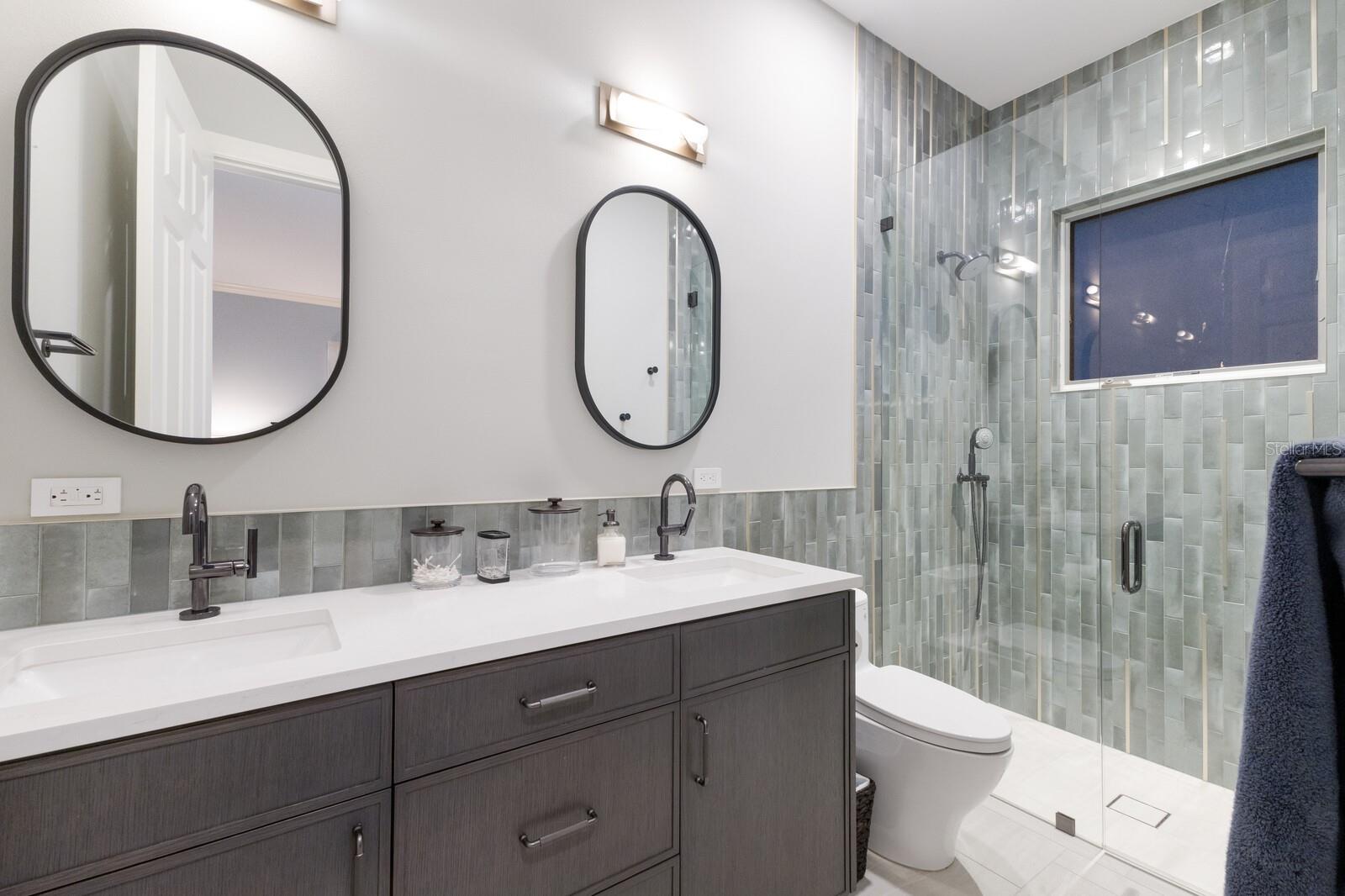 3302 SABAL COVE LN, LONGBOAT KEY, FL, 34228