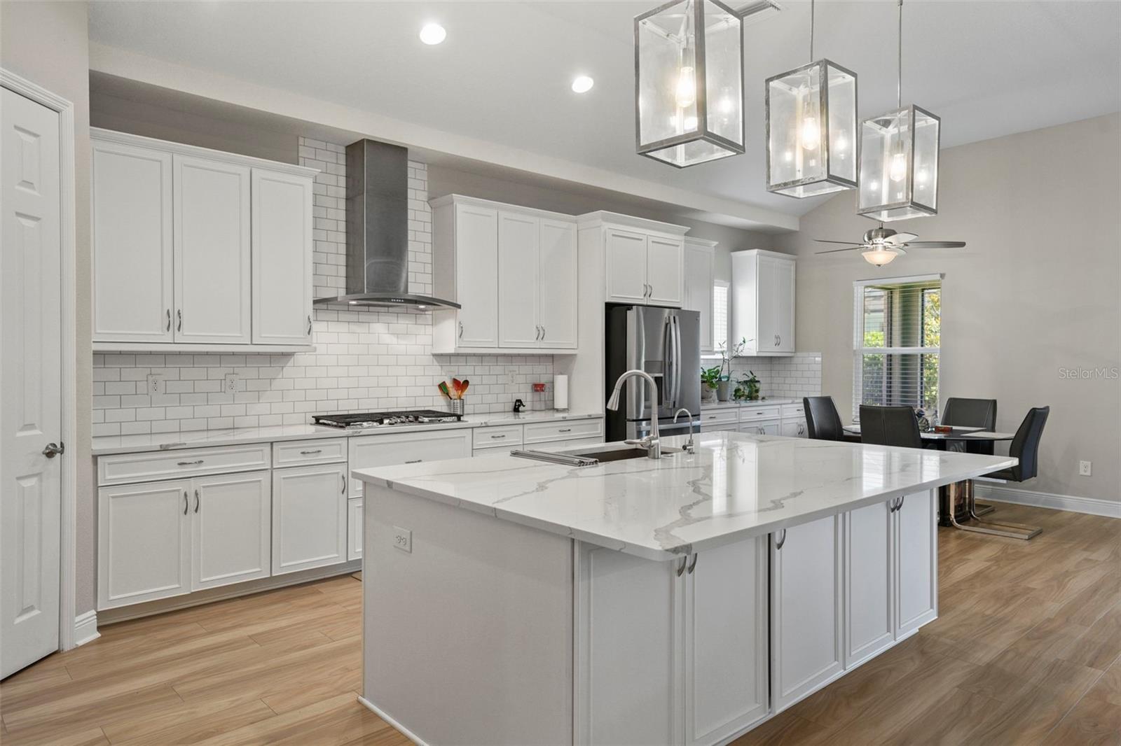 5503 MADRIGAL WAY, APOLLO BEACH, FL, 33572