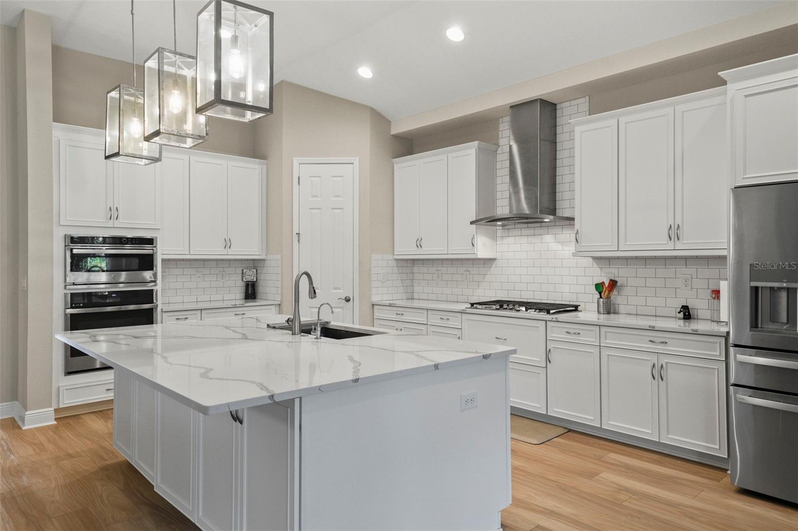 5503 MADRIGAL WAY, APOLLO BEACH, FL, 33572