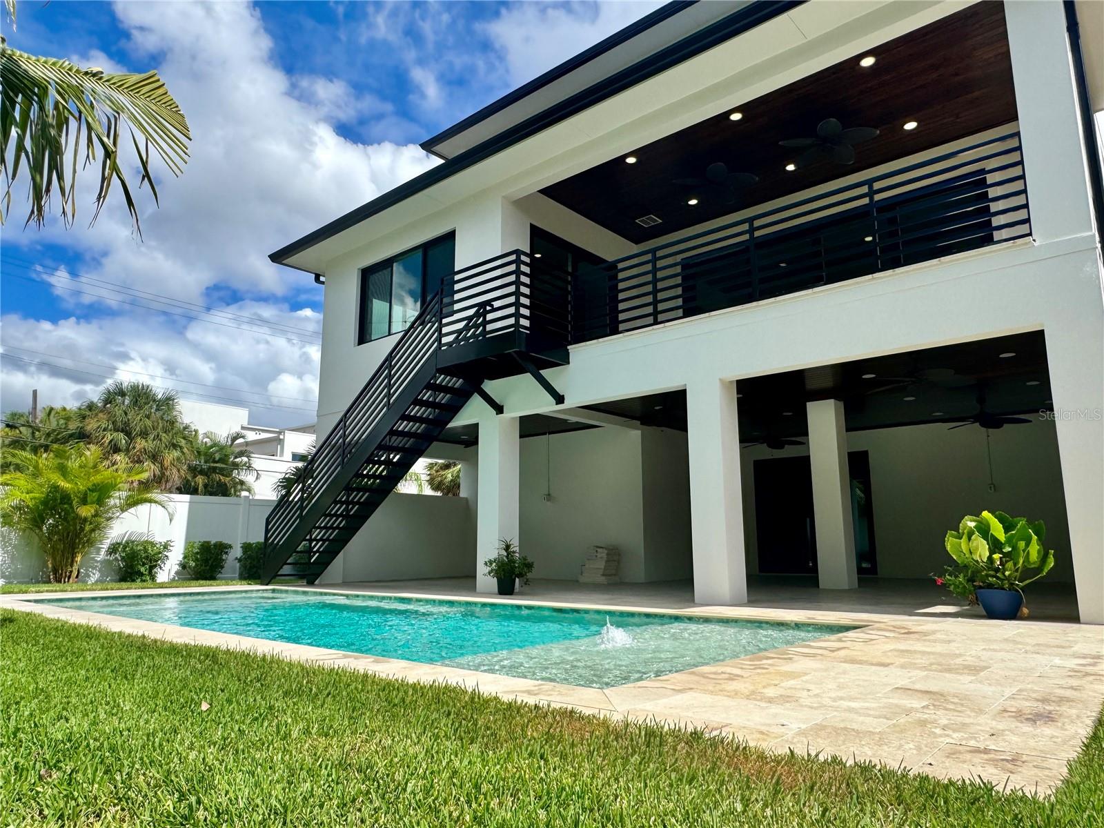 500 E DAVIS BLVD, TAMPA, FL, 33606