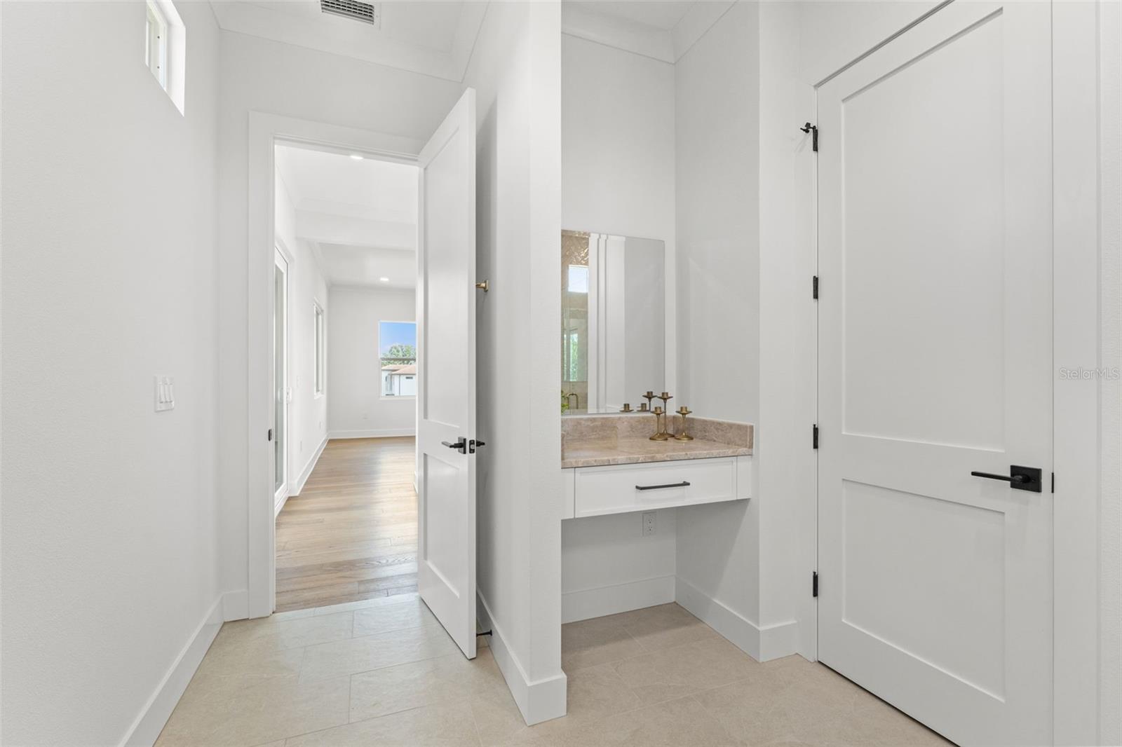 500 E DAVIS BLVD, TAMPA, FL, 33606