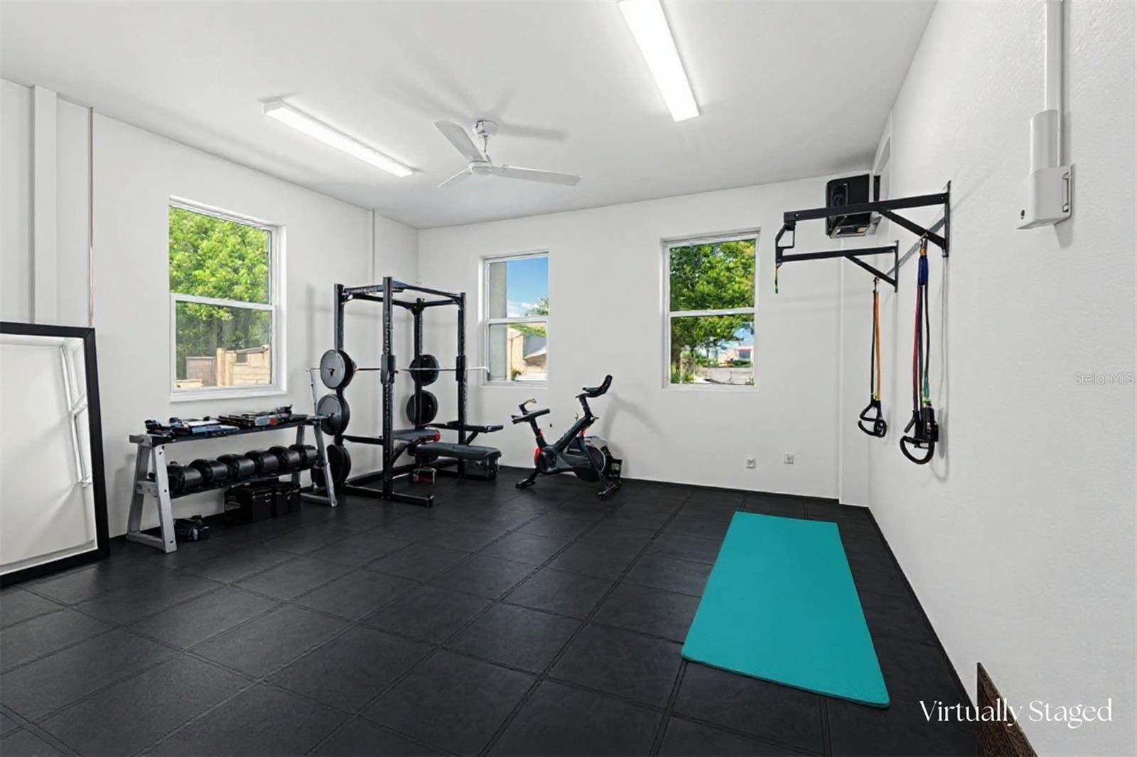 500 E DAVIS BLVD, TAMPA, FL, 33606