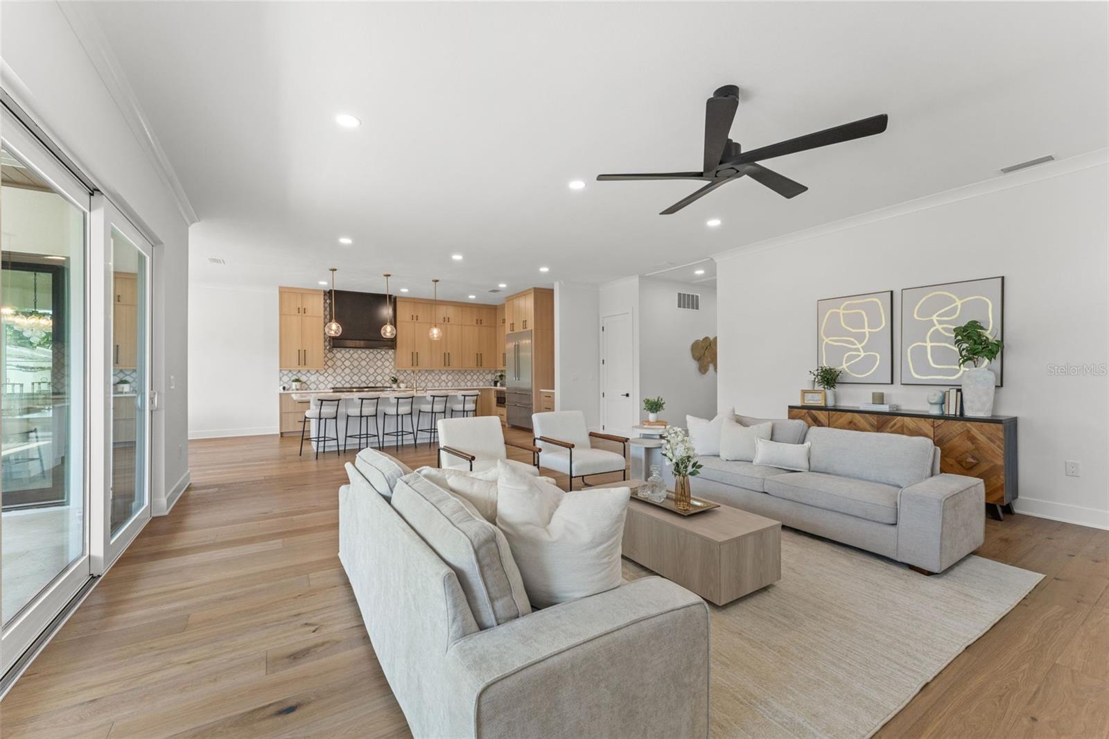 500 E DAVIS BLVD, TAMPA, FL, 33606