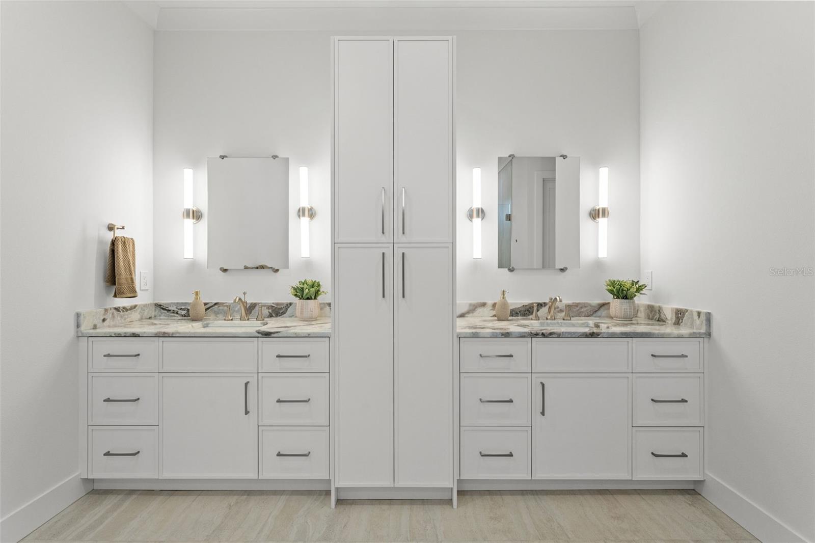 500 E DAVIS BLVD, TAMPA, FL, 33606