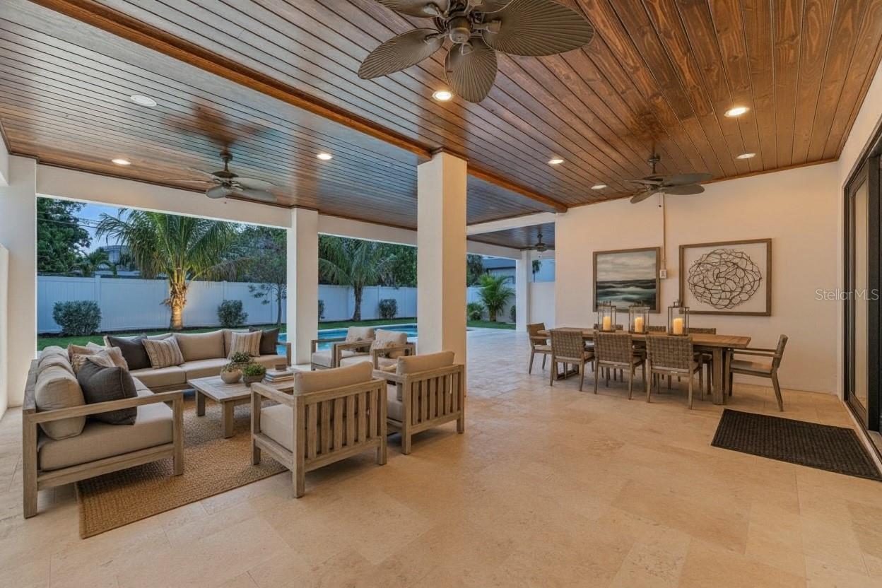 500 E DAVIS BLVD, TAMPA, FL, 33606