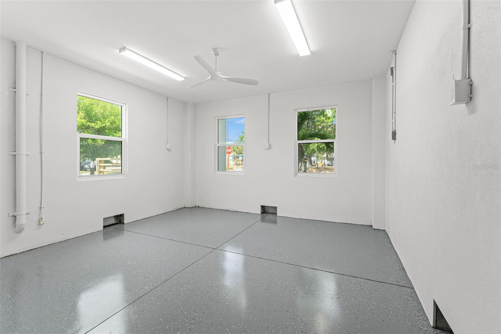 500 E DAVIS BLVD, TAMPA, FL, 33606