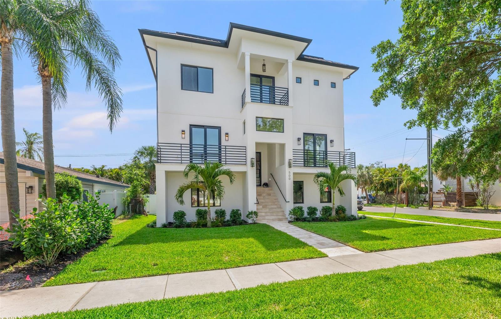 500 E DAVIS BLVD, TAMPA, FL, 33606